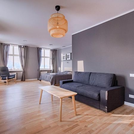 Modern Apartment In Old Riga With A River View Ngoại thất bức ảnh