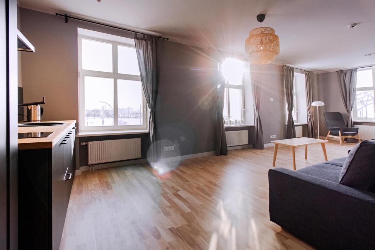 Modern Apartment In Old Riga With A River View Ngoại thất bức ảnh